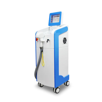 808nmダイオードレーザー脱毛機 10 * 16mmスポットサイズ 20-950ms パルス幅と > 115J/cm2 エネルギー密度